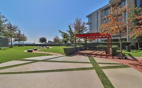 301 Menlyn Maine Trilogy Apartment